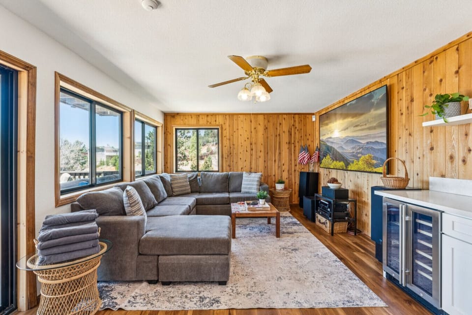 Family Room with Wet Bar & Mountain Views