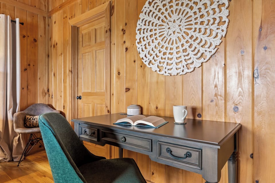 Dedicated workspace located in the upstairs Master Suite.