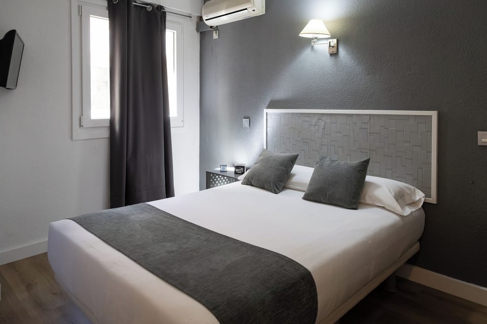 Standard Double Room | Blackout drapes, free WiFi, bed sheets