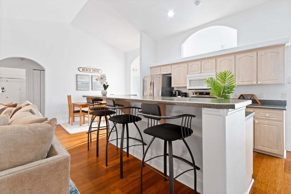 House (3 Bedrooms) | Private kitchen | Fridge, microwave, oven, stovetop