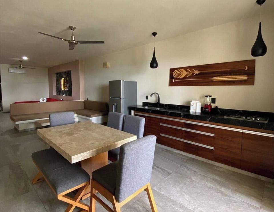Suite | Interior