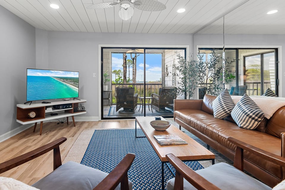 Condo, Multiple Beds (Heron's Haven) | Living area