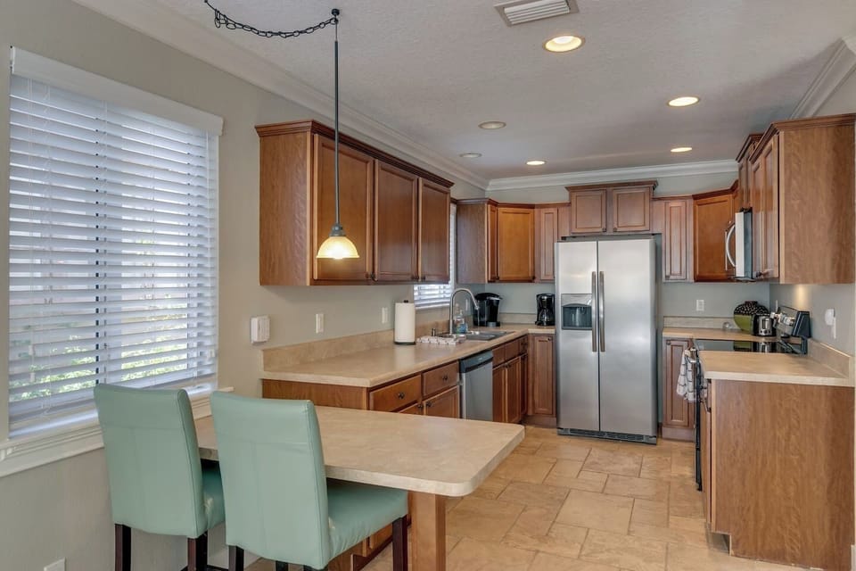 Come Prepare A Meal In This Fully Stocked Vacation Rental in Melbourne by Golf Course/FIT