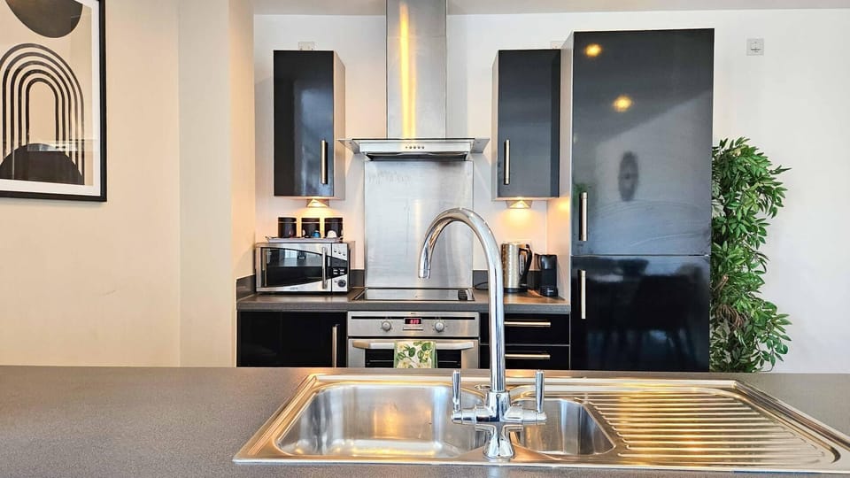 40 Meridian Tower - 1 Bedroom Apartment - Swansea (10470)