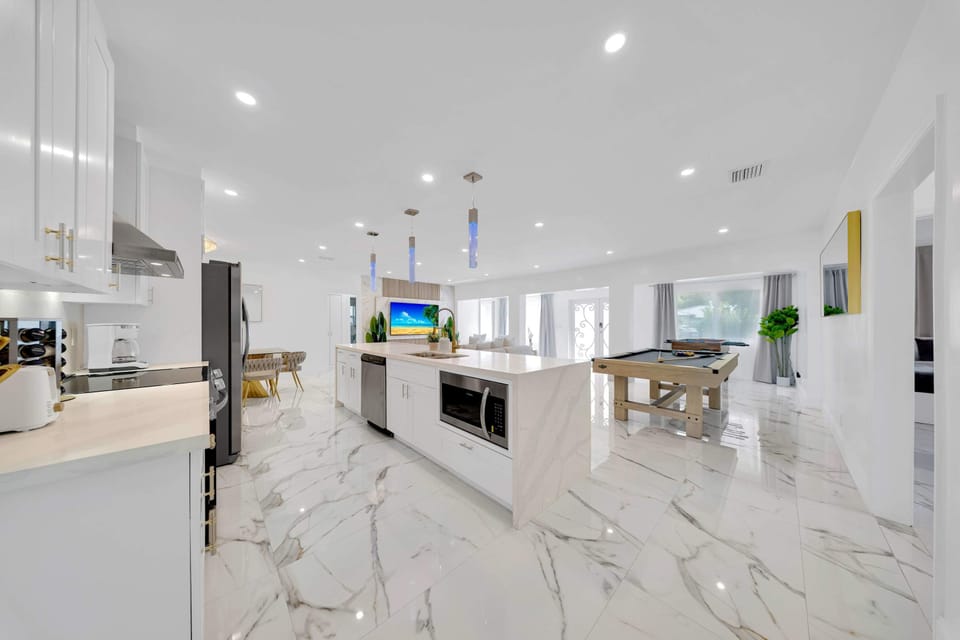 Chefs Kitchen and Pool Table