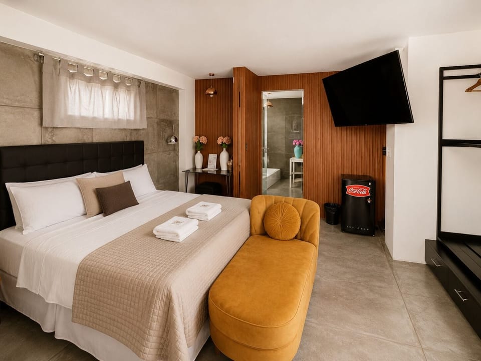 Deluxe Double Room, 1 King Bed, Ensuite | WiFi (free), bed sheets
