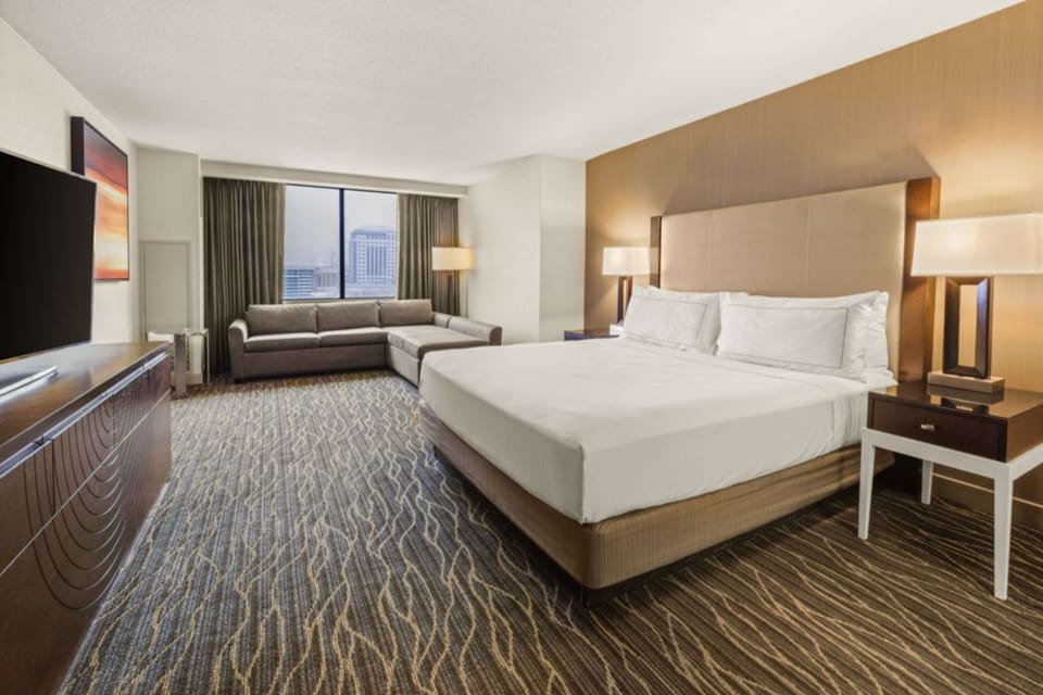 Presidential Suite, 1 Bedroom | Premium bedding, pillowtop beds, in-room safe, desk