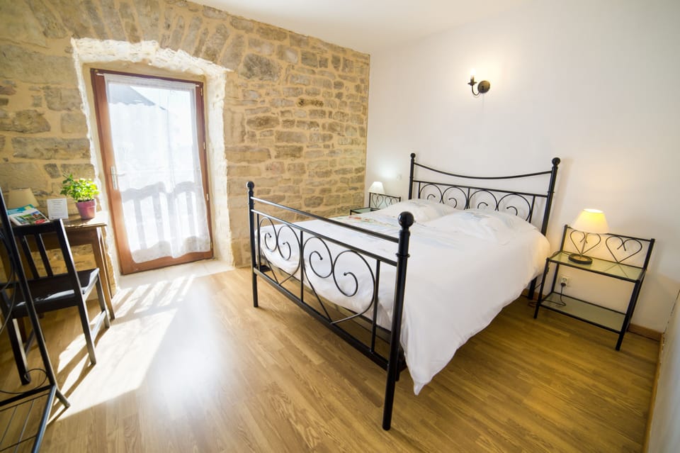 Standard Room (Gentiane) | Premium bedding, memory foam beds, desk, laptop workspace