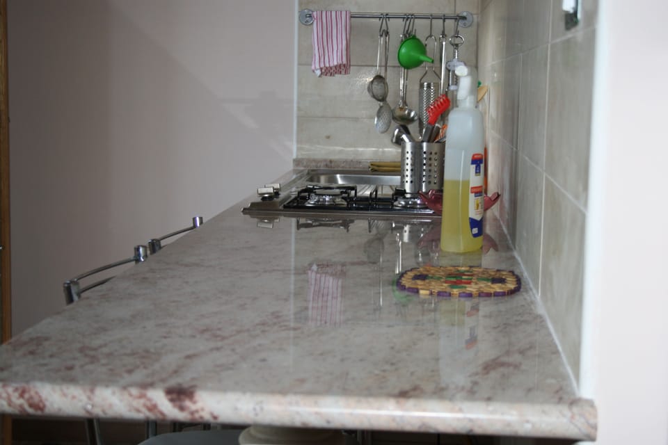 Comfort Studio Suite, Multiple Beds | Private kitchenette