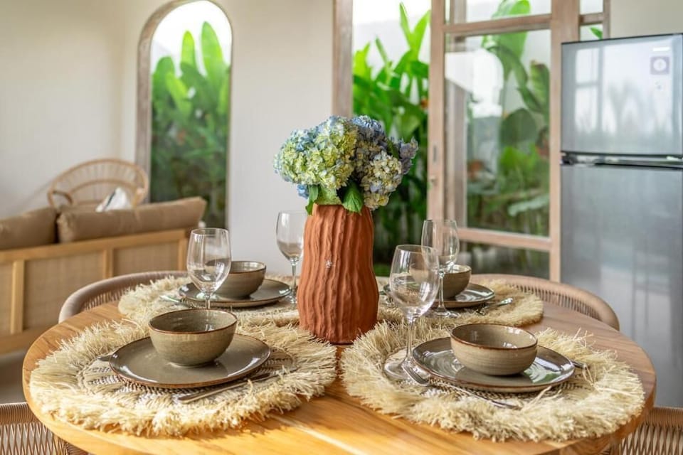 Deluxe Villa, 2 Bedrooms, Private Pool | Dining