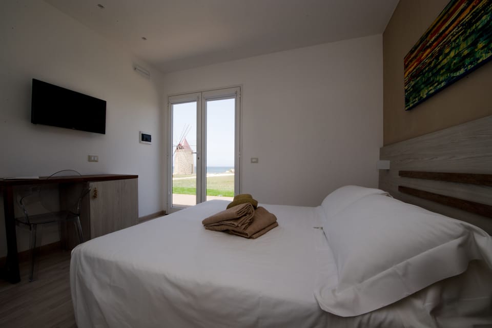 1 bedroom, down comforters, minibar, in-room safe