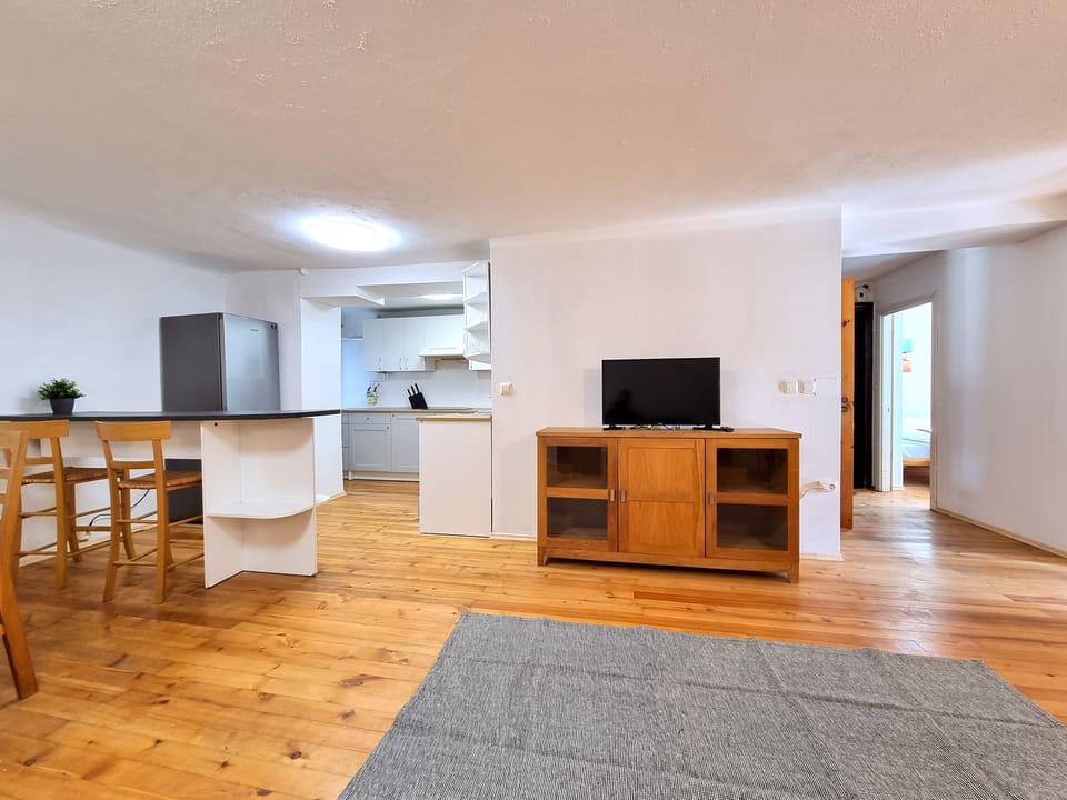 Apartment, 2 Bedrooms | Living area | 32-inch LED TV with digital channels, TV