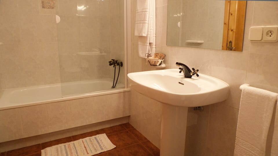 Family House, Multiple Bedrooms, Kitchen, Garden Area | Bathroom | Bathtub, free toiletries, hair dryer, bidet