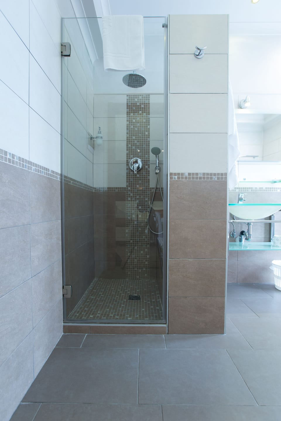 Shower, free toiletries, hair dryer, bathrobes