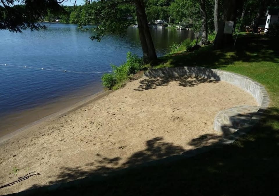 Cabin, 1 Queen Bed with Sofa bed, Kitchen, Partial Lake View | Beach/ocean view