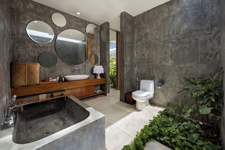 Two Bedroom Garden Villa | Bathroom | Free toiletries, hair dryer, bathrobes, slippers