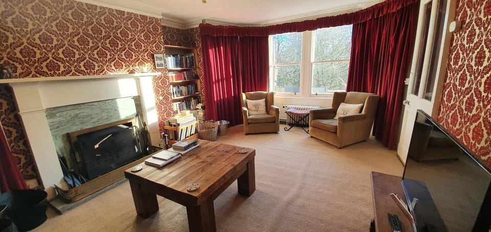 Flat-screen TV, DVD player, iPod dock