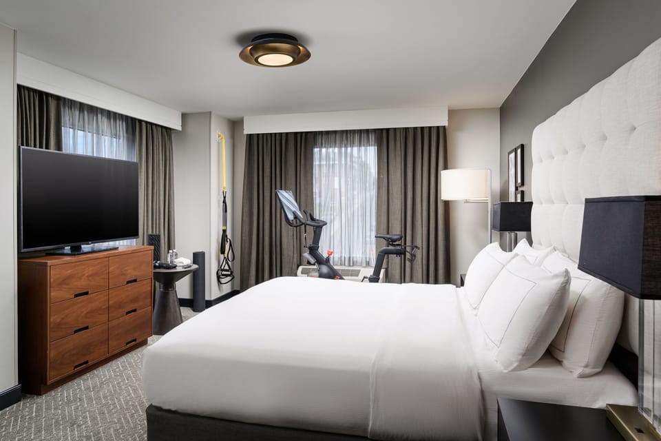 Room, 1 King Bed (Peloton) | Premium bedding, in-room safe, desk, blackout drapes