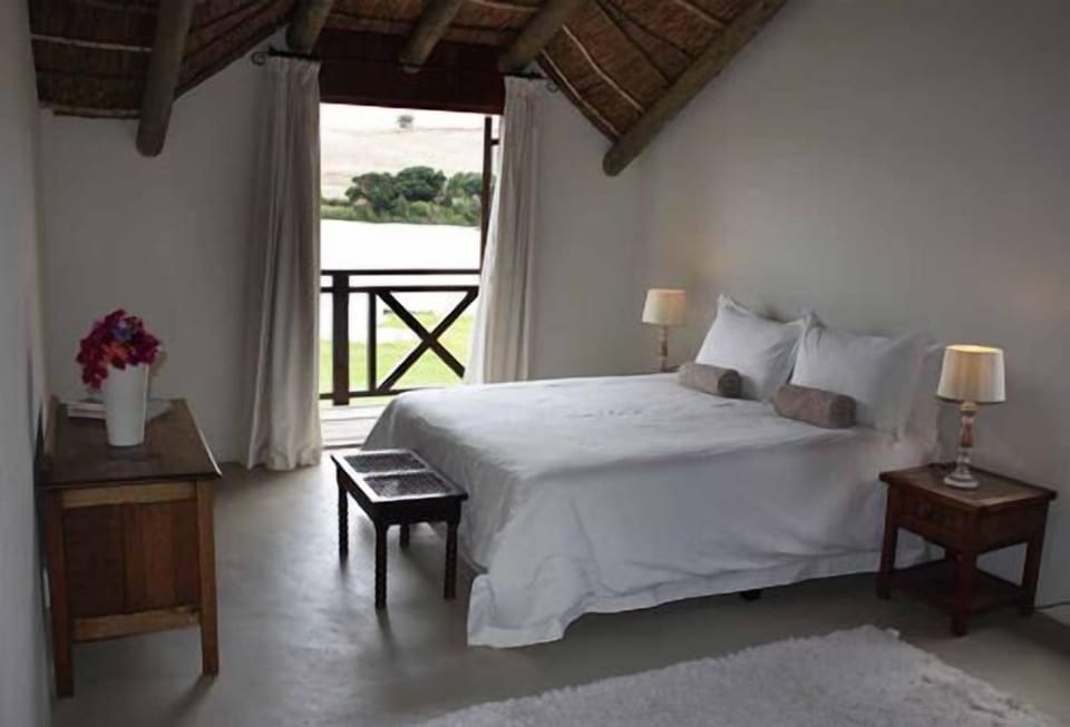 Cob Cottage | Premium bedding, desk, free WiFi