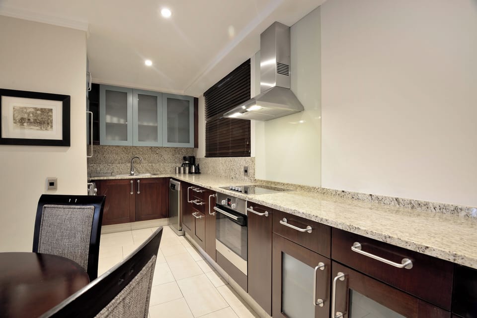Luxury Penthouse, 2 Bedrooms | Private kitchen | Fridge, microwave, oven, stovetop