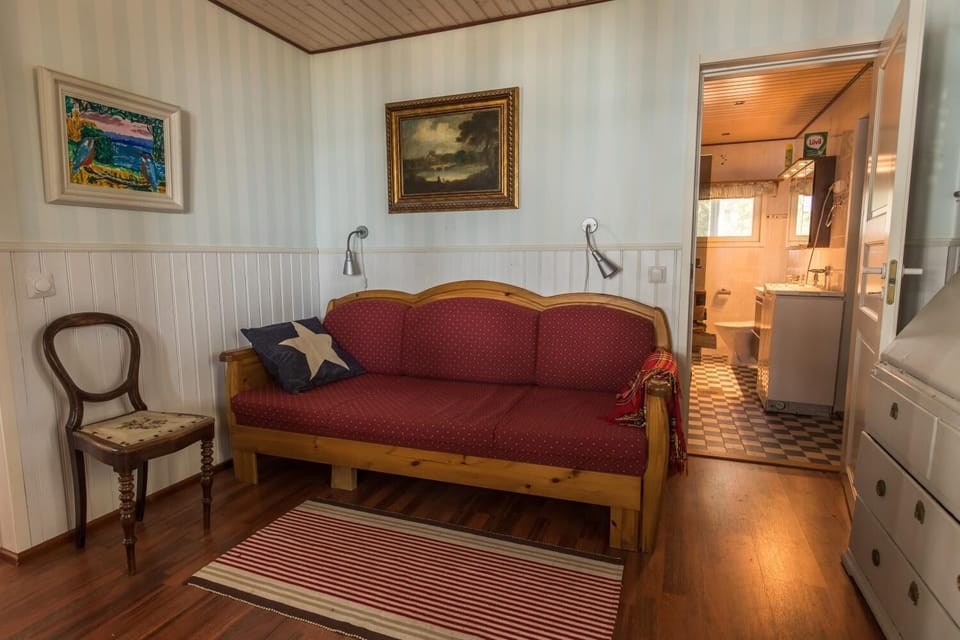 LCD TV, fireplace, DVD player, table tennis