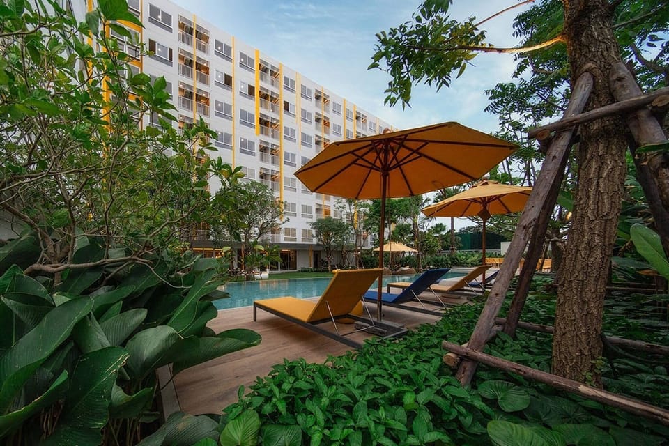Apartment, 2 Bedrooms, Balcony, Mountain View | Property grounds