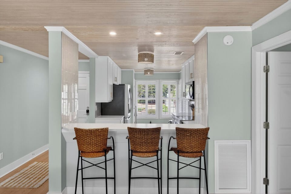 Start your mornings at the breakfast bar before heading out for a day of sun, sand, and coastal adventures.