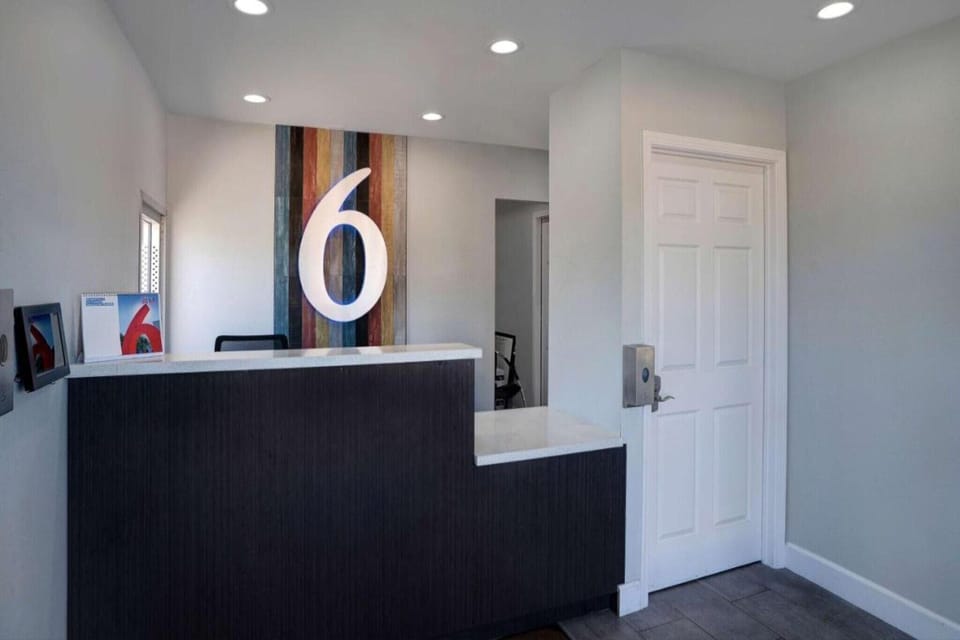 Entrance / Reception