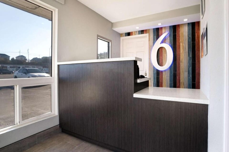 Entrance / Reception