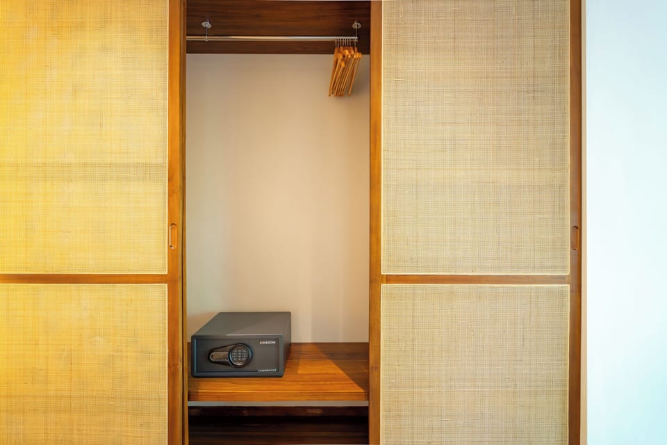 Villa | Desk, laptop workspace, iron/ironing board, free WiFi