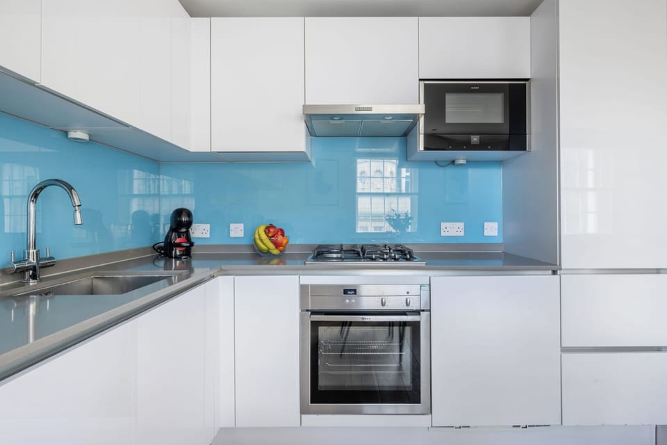 City Apartment, 1 Double Bed with Sofa bed, Non Smoking, City View | Private kitchen | Espresso maker, coffee/tea maker, electric kettle, highchair