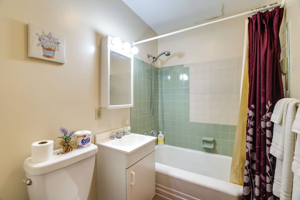 Bathroom | 1st Floor