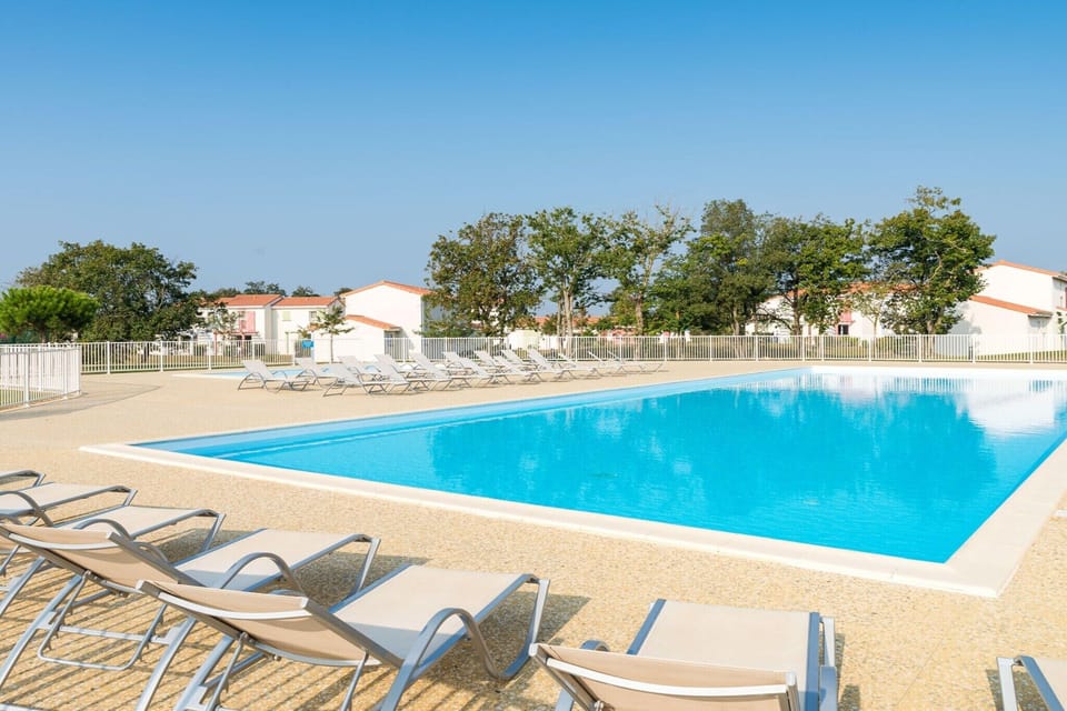 Holiday Home Swimming Pool