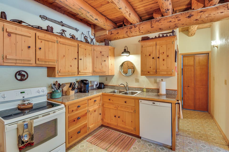 Kitchen | 1st Floor
