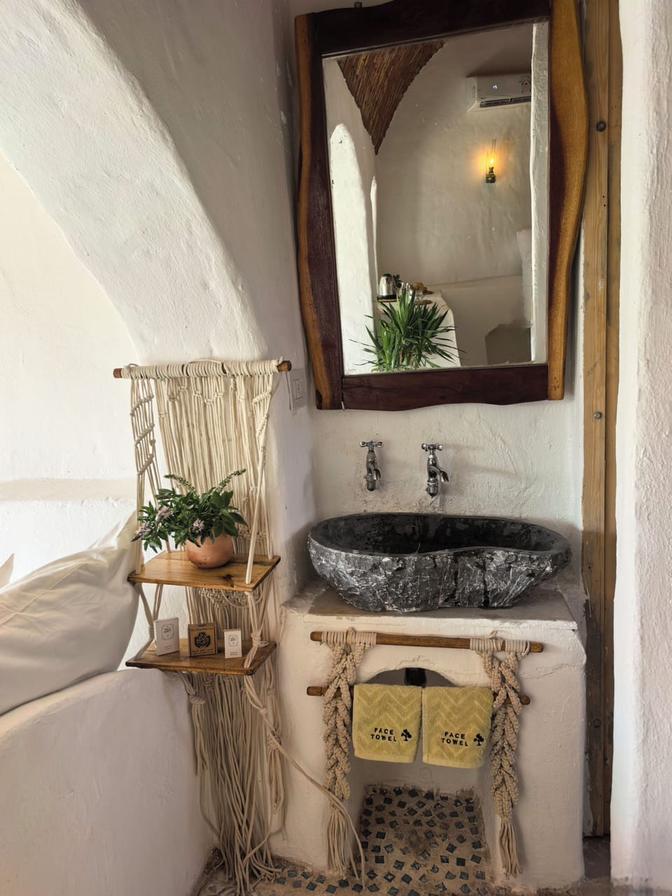 Family Suite, River View | Bathroom | Free toiletries, slippers, bidet, towels