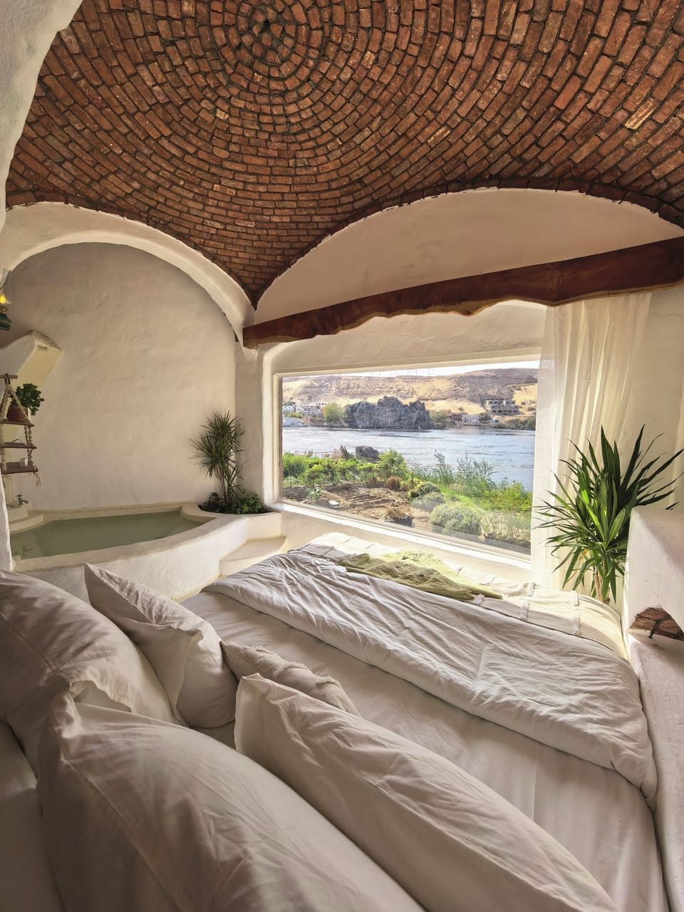 Family Suite, River View | In-room safe, blackout drapes