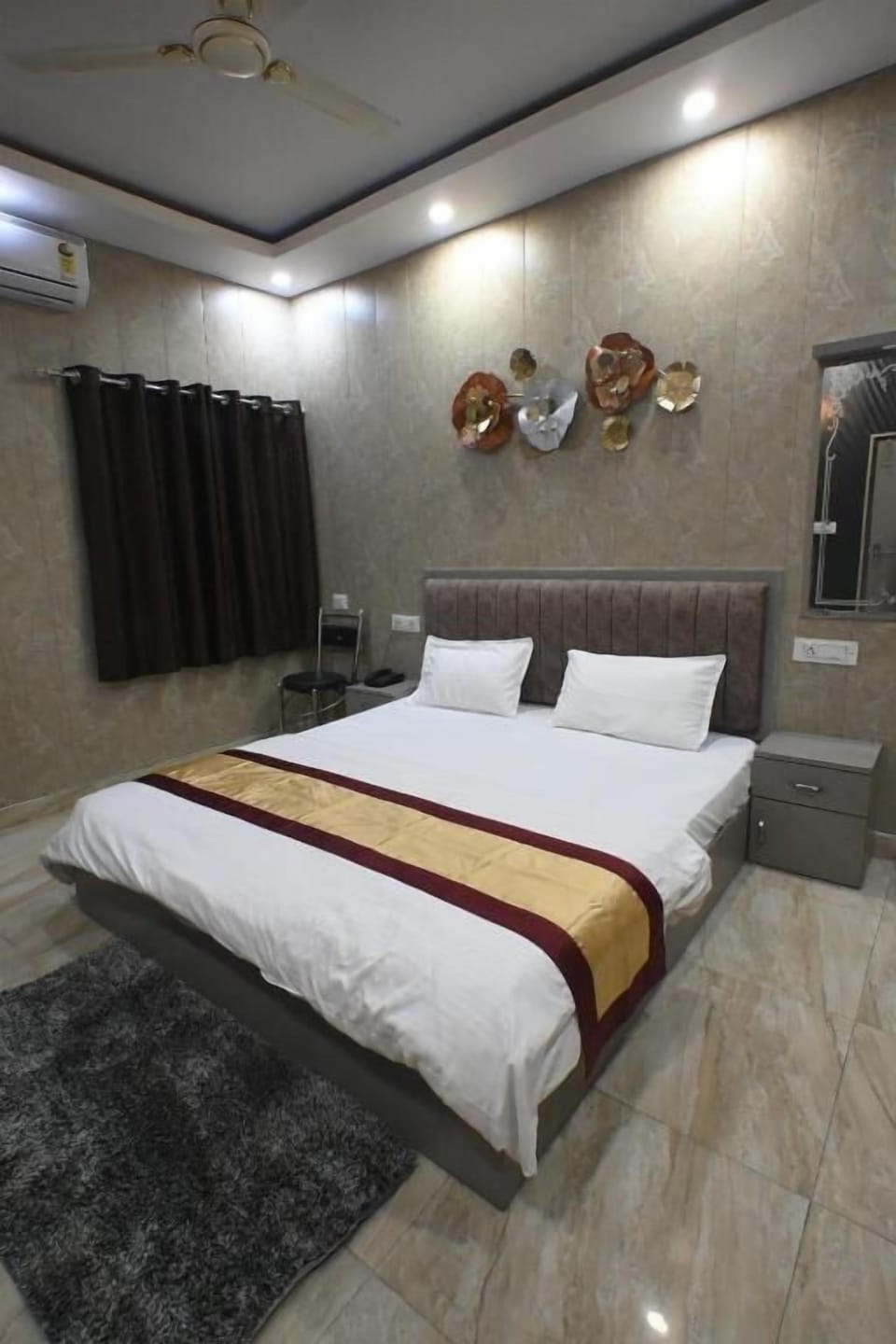 Soundproofing, iron/ironing board, free WiFi