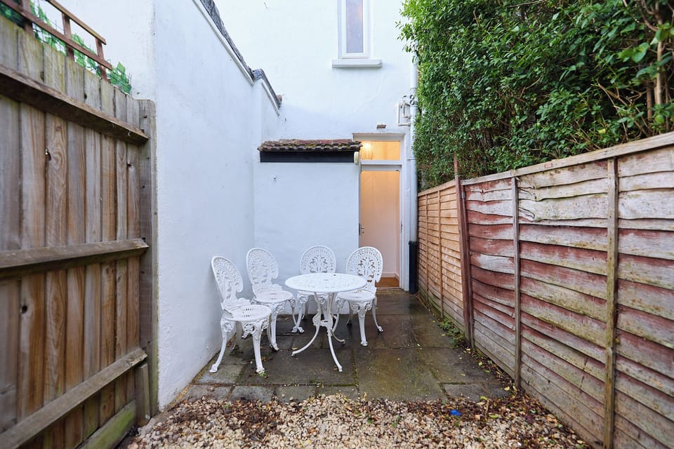 Apartment, Patio | Outdoor dining