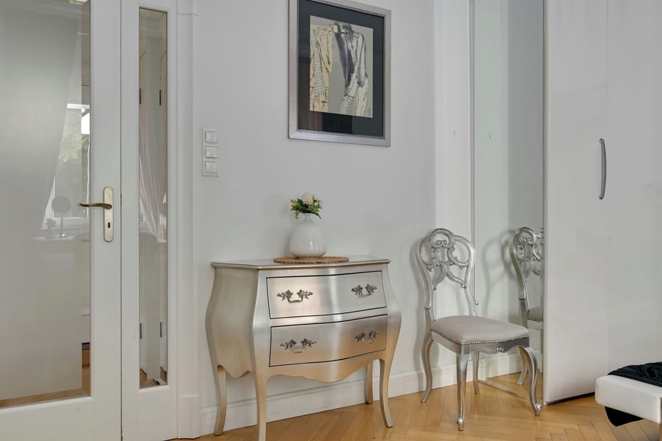 Deluxe Apartment, 1 Bedroom, City View, Beachside | Interior
