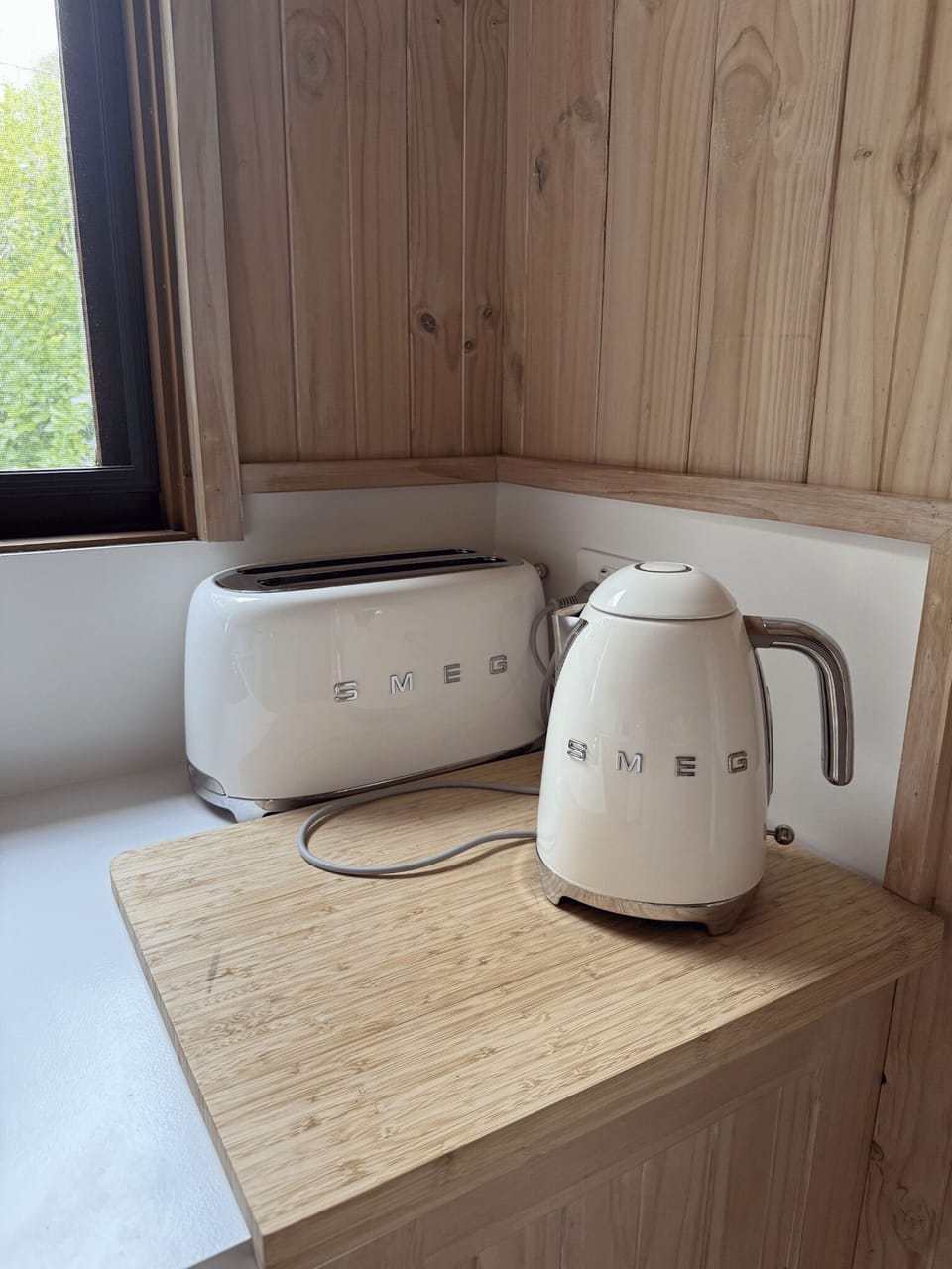 Kitchen bench