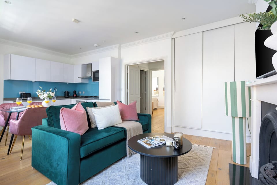 City Apartment, 1 Double Bed with Sofa bed, Non Smoking, City View | Living area | 50-inch Smart TV with satellite channels