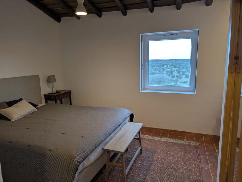Family Villa, Five Bedrooms, Countryside View | Bed sheets