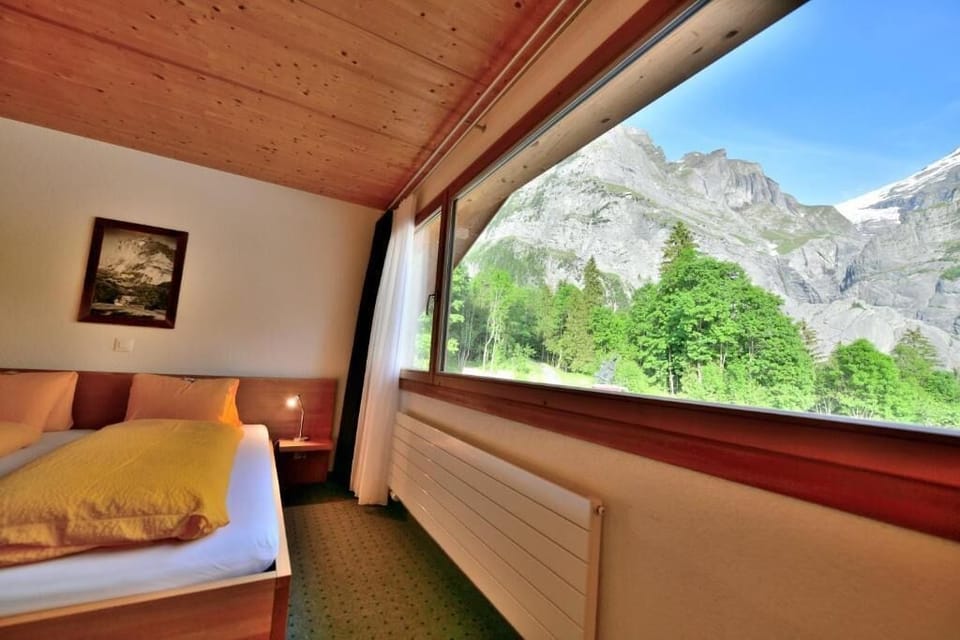 Family Room, Mountain View | Free WiFi