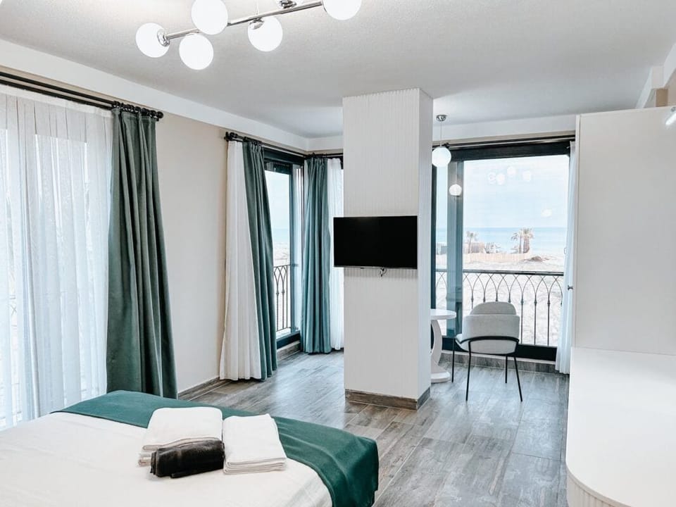 Standard Room, Sea View | In-room safe, free WiFi, bed sheets