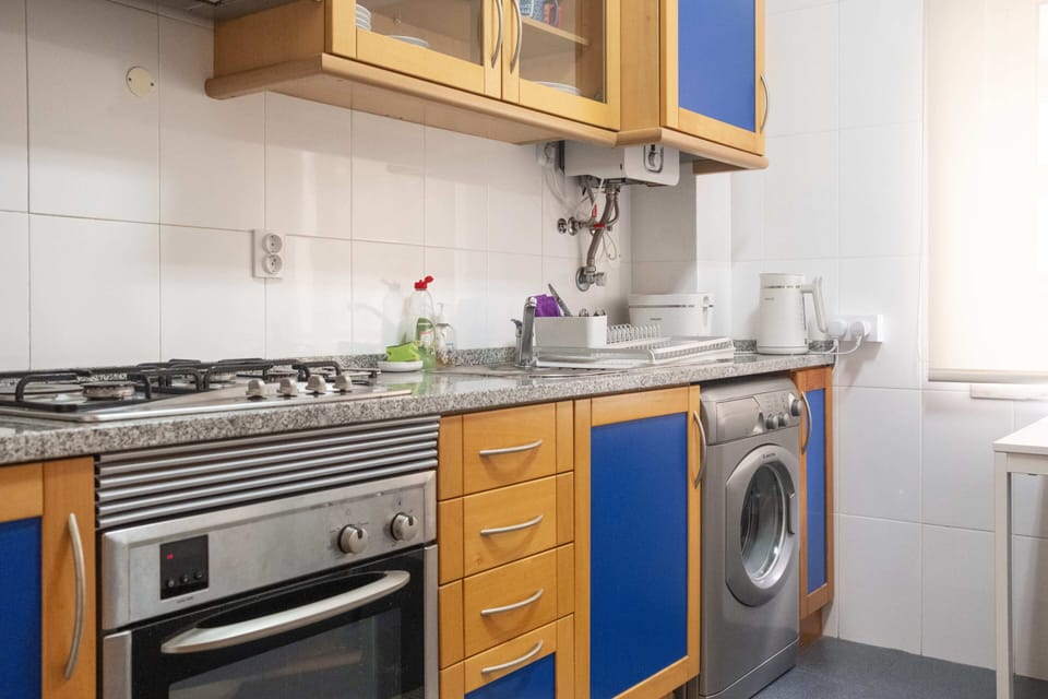 Apartment | Private kitchen | Full-size fridge, microwave, oven, stovetop