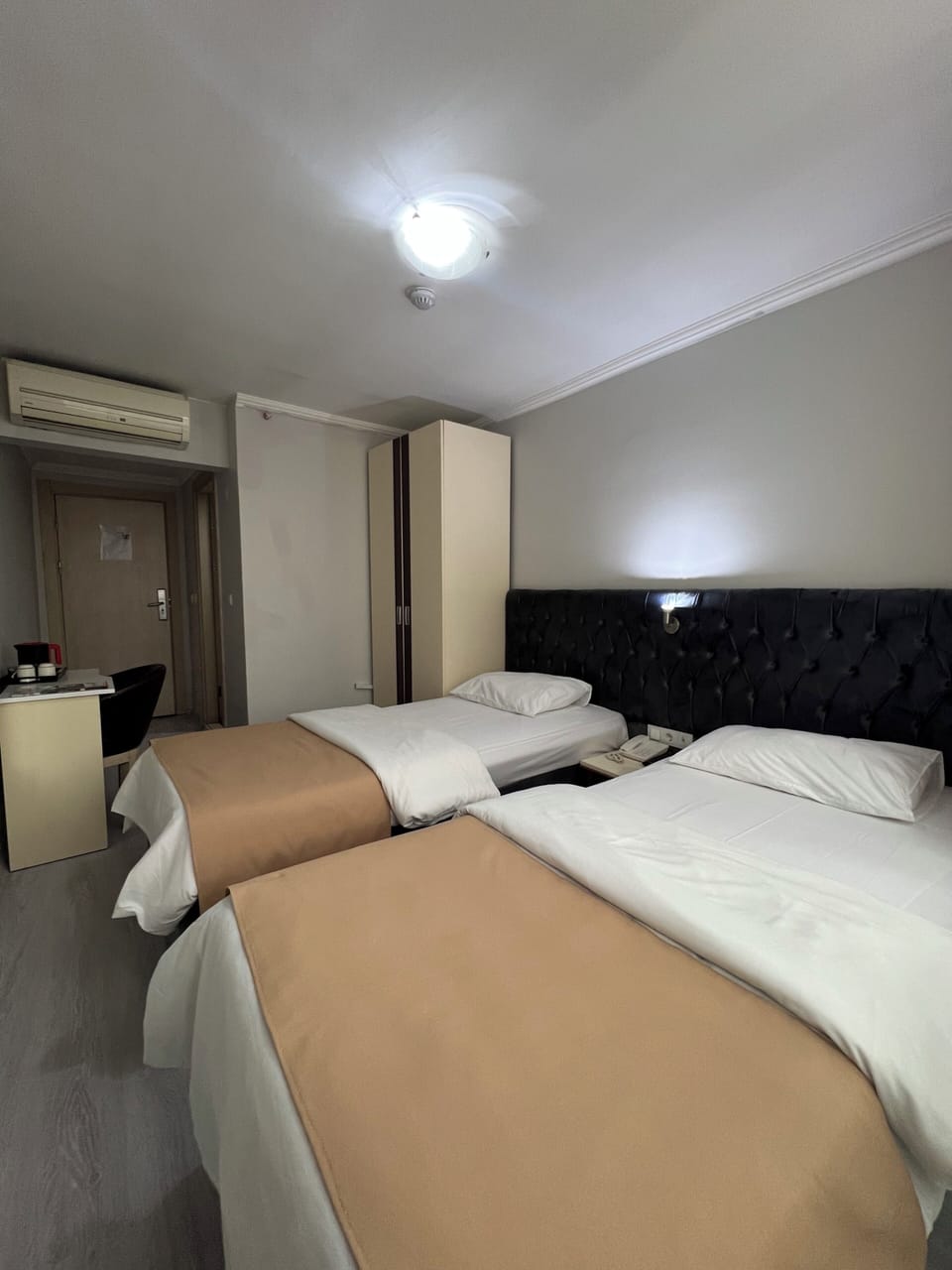 Standard Twin Room, City View | Desk, free WiFi, bed sheets