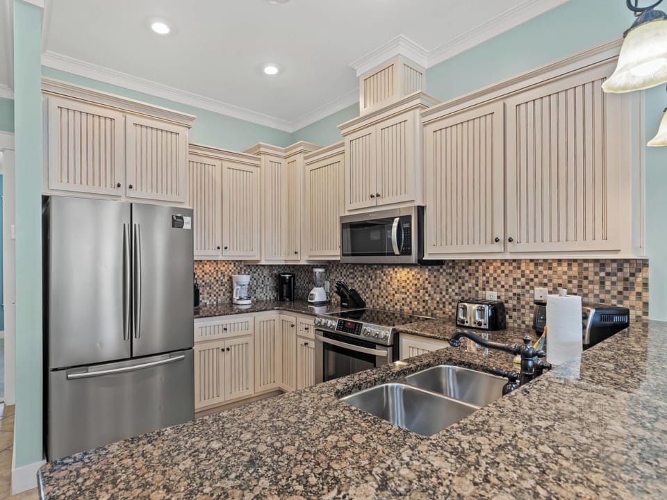 Lazy Beach - Kitchen - Second Floor