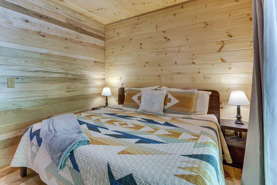 House (4 Bedrooms) | Interior