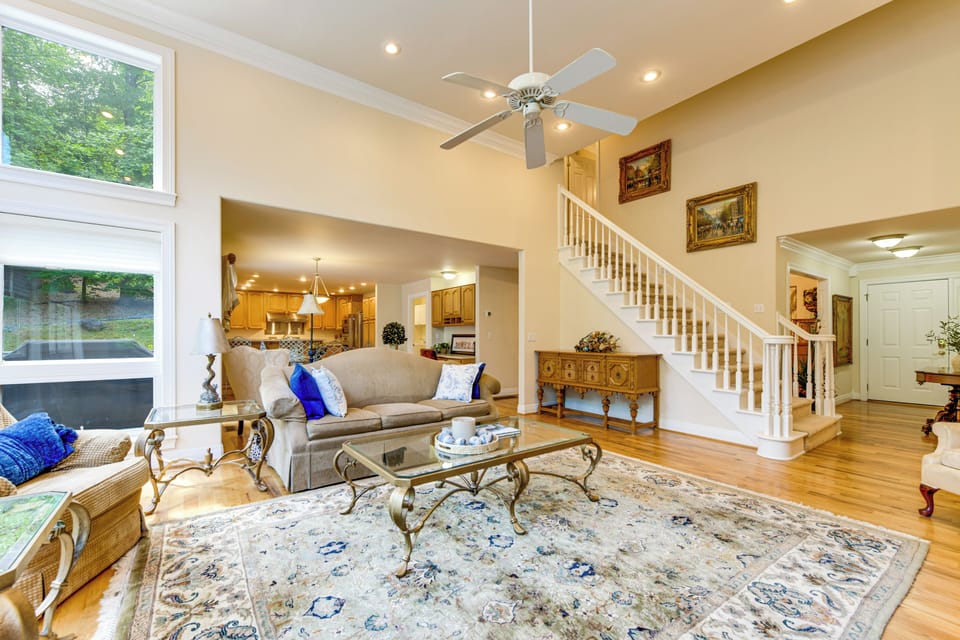 House (6 Bedrooms) | Interior