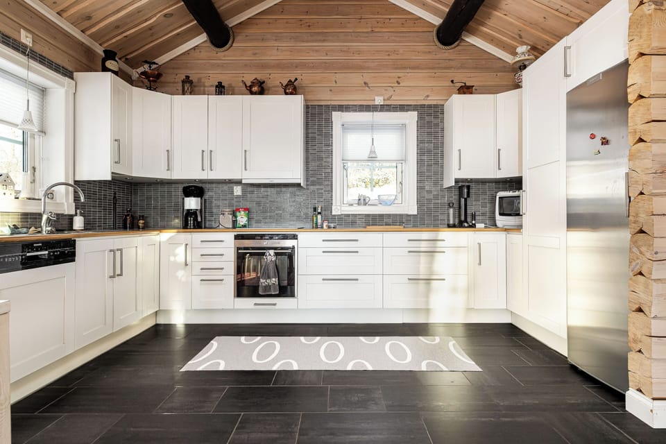 House, 4 Bedrooms, Pets Allowed, Mountain View | Private kitchen | Highchair